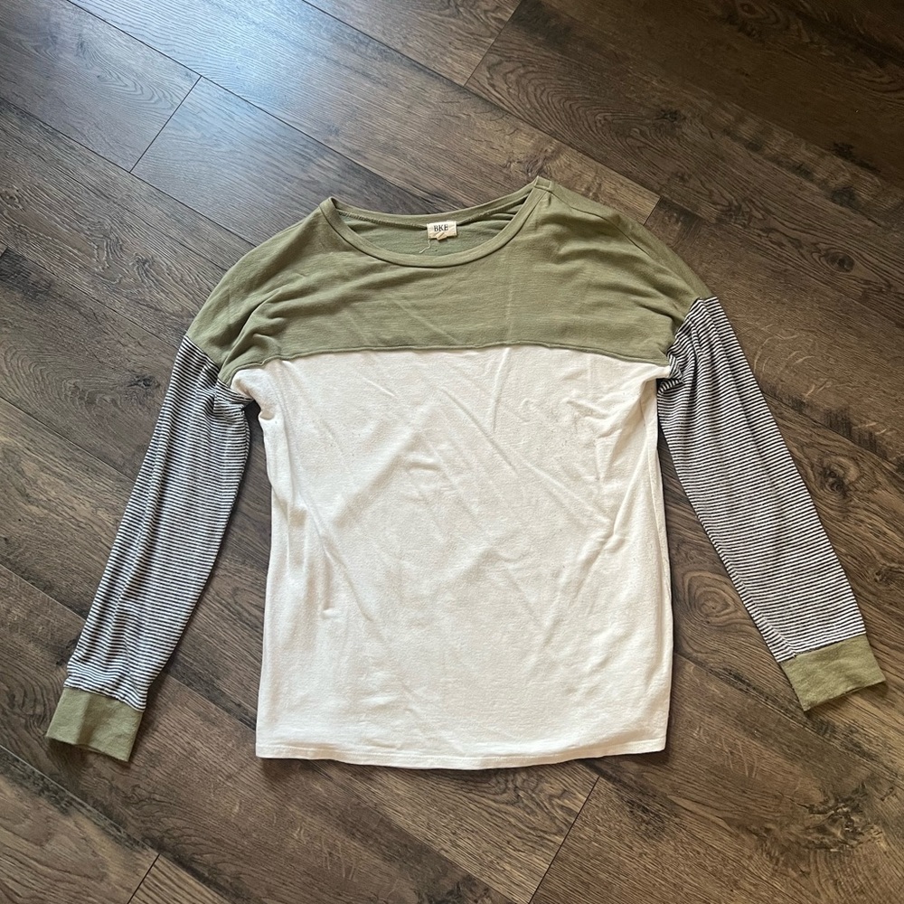 BKE long sleeve top